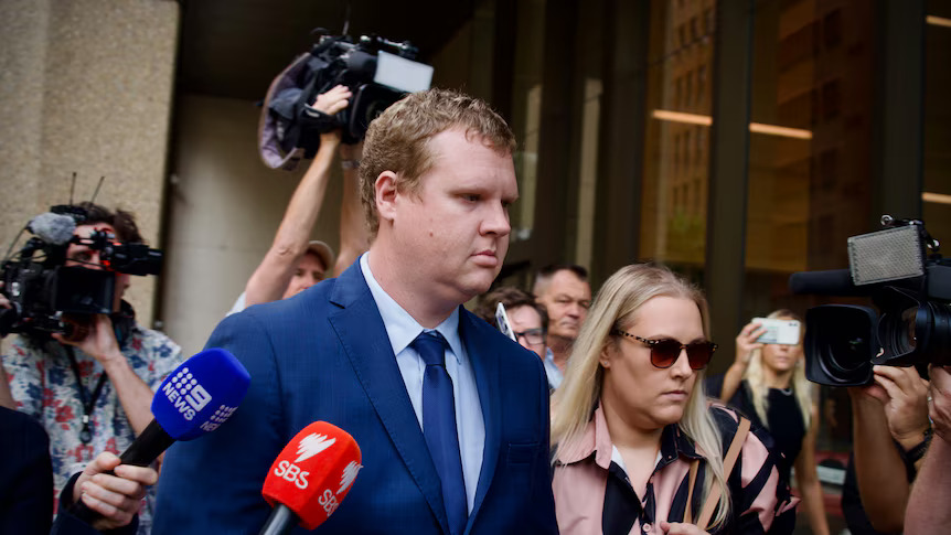 前新南威爾斯州警察Kristian White進入新南威爾斯州最高法院接受判刑